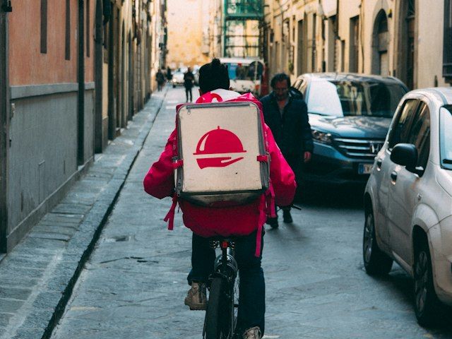 Tuyển shipper giao hàng theo ca, lương theo chuyến